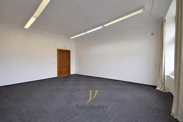 1920x1920wm1-d65c6-pronajem-kancelare-25m2-olomouc-chatgpt-image-17-3-2026-18-13-57-d2ca35d8d6-3508353558