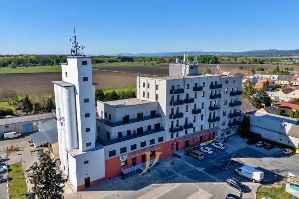 1920x1920wm1-d933c-pronajem-obchodni-prostory-115-m2-olomouc-chvalkovice-dji-20260502163908-0202-d-hdr-2-0ac2014344-3280178056