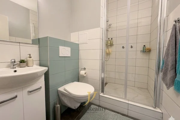 1920x1920wm1-e1f7a-pronajem-byty-2-1-43-m2-rokycanova-olomouc-gemini-generated-image-unaazzunaazzunaa-b6f035d8d6-2766153313