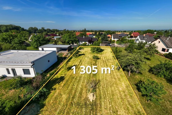 1920x1920wm1-e2cae-prodej-stavebniho-pozemku-1-305-m2-sternberk-dji-20260619084623-0521-d-2-45e3014344-688622570