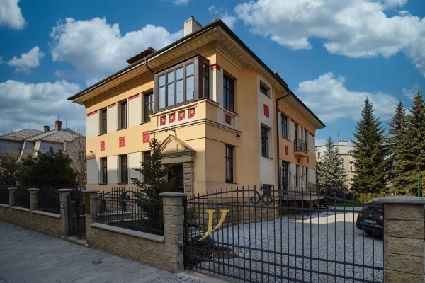 1920x1920wm1-e3a5c-pronajem-kancelare-65m2-olomouc-hodolany-pand7616-c86035d8d6-3549307072