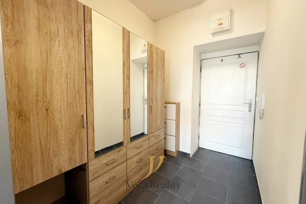 1920x1920wm1-e407c-pronajem-bytu-1-kk-35-m2-olomouc-img-3202-d32b014344-2866575748