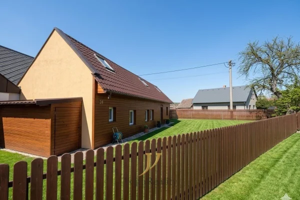 1920x1920wm1-e9554-prodej-rodinne-domy-48-m2-pozemek-390-m2-zvole-29-generated-image-qk67azqk67azqk67-c46f014344-3004666327