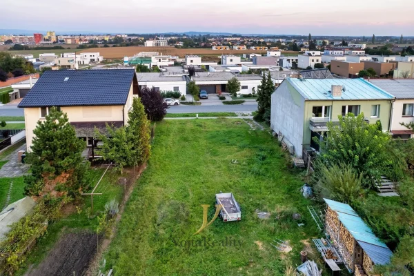 1920x1920wm1-f0cc4-prodej-pozemek-pro-vystavbu-rodinneho-bytoveho-domu-1-926-m2-olomouc-dji-0248-hdr-1-6f3035d8d6-3457414740-1